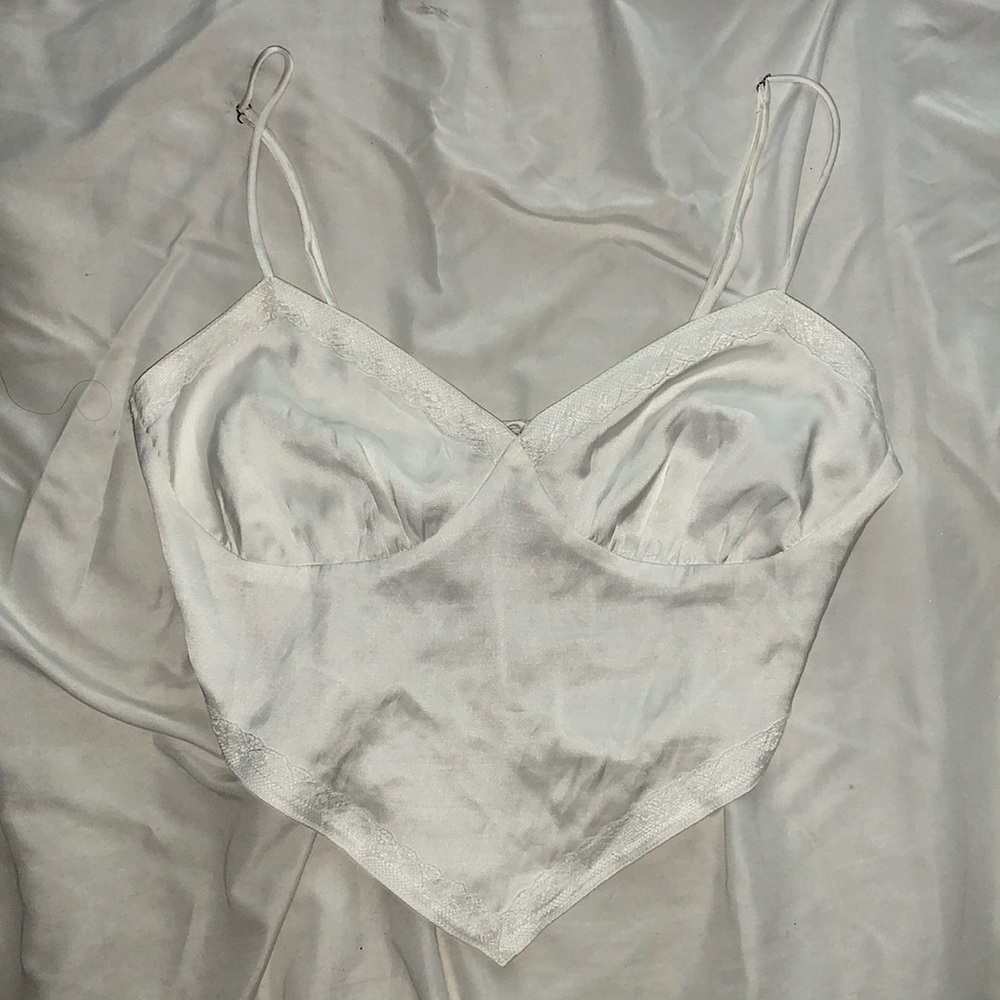 White silk tank top 🤍